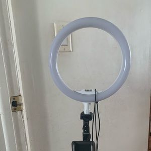 Ring light